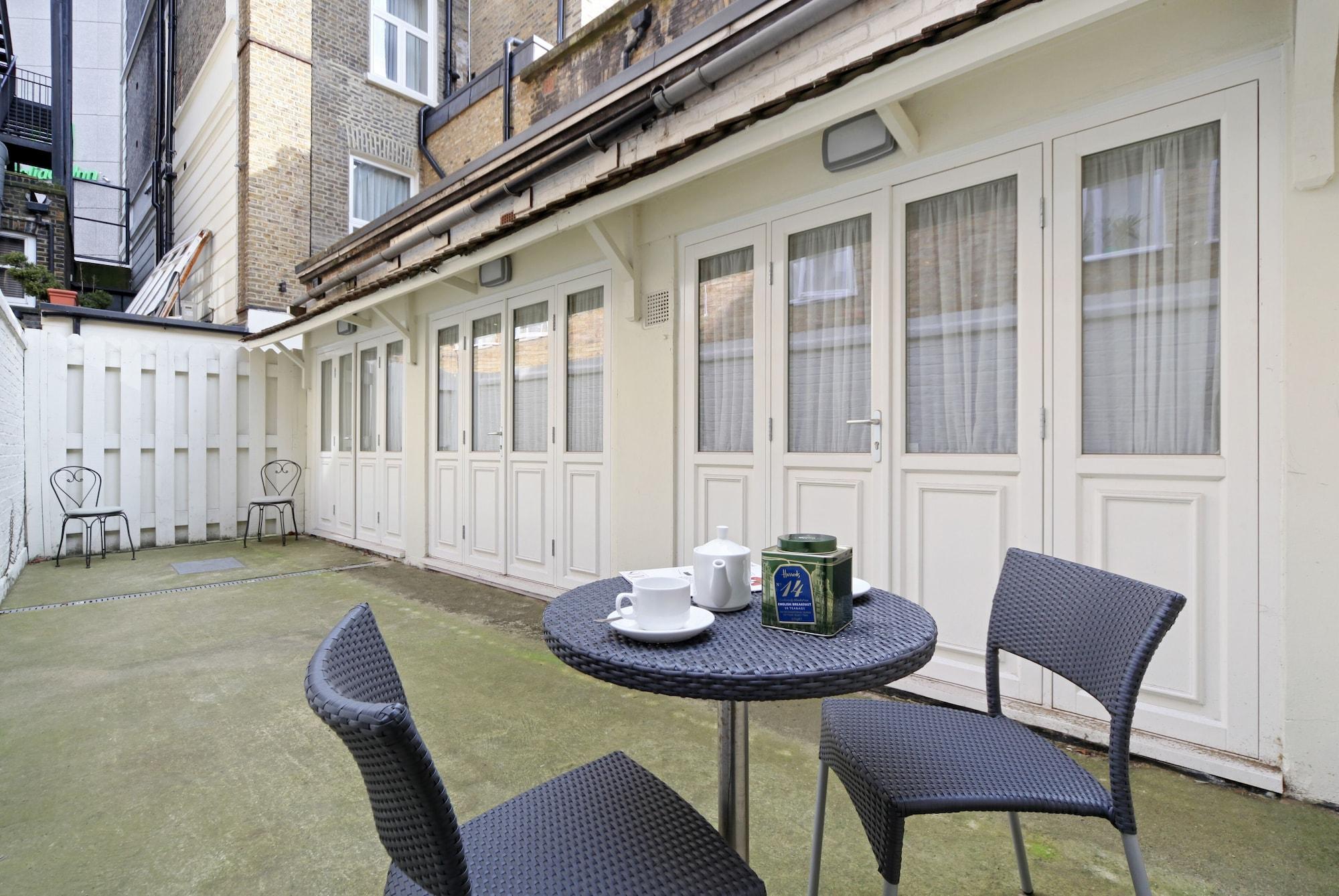 Ashburn Court Apart-hotel